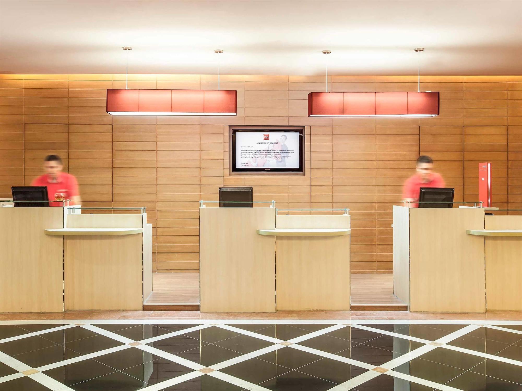 Ibis Mangga Dua Hotel Джакарта Екстериор снимка