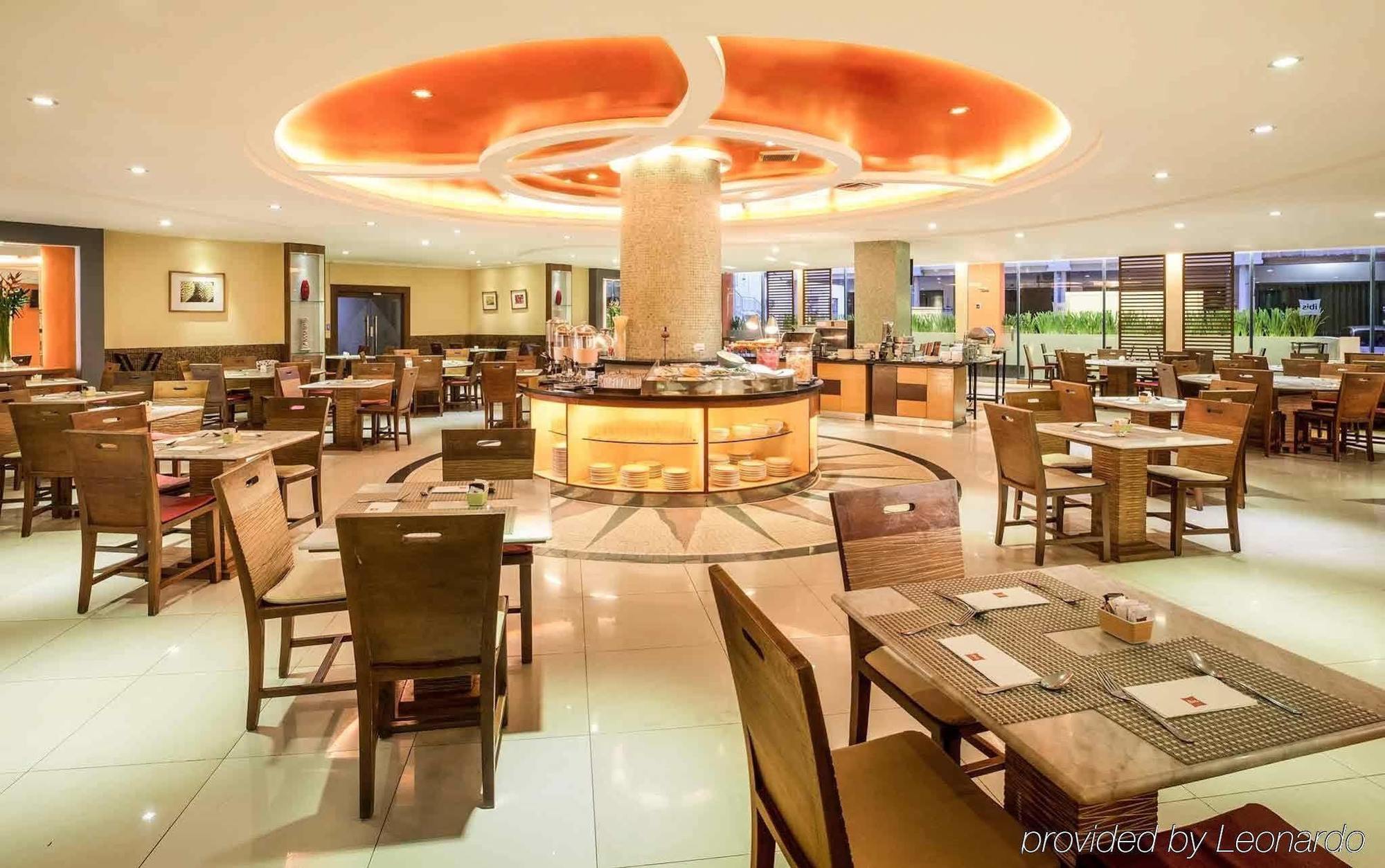 Ibis Mangga Dua Hotel Джакарта Екстериор снимка