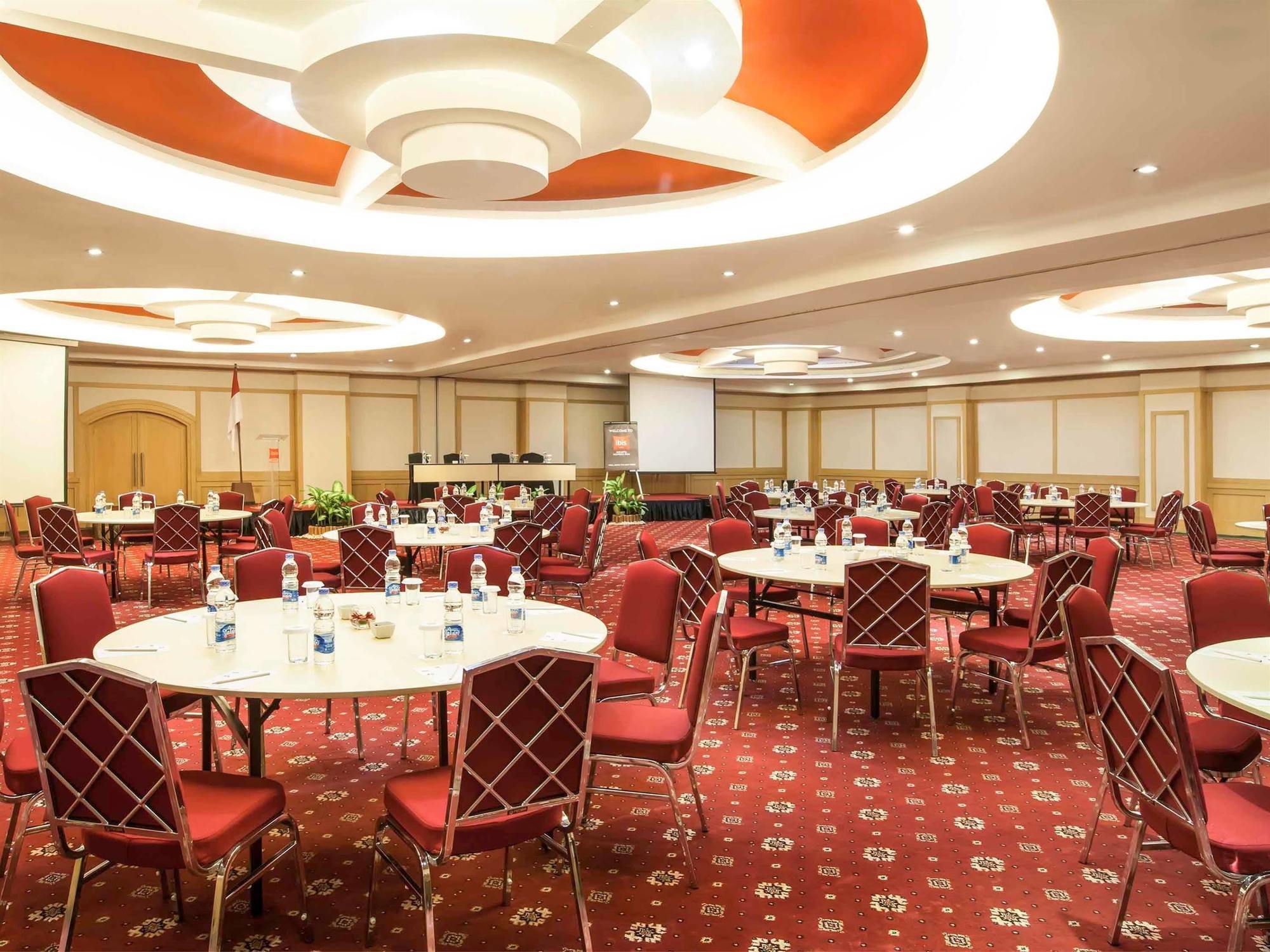 Ibis Mangga Dua Hotel Джакарта Екстериор снимка